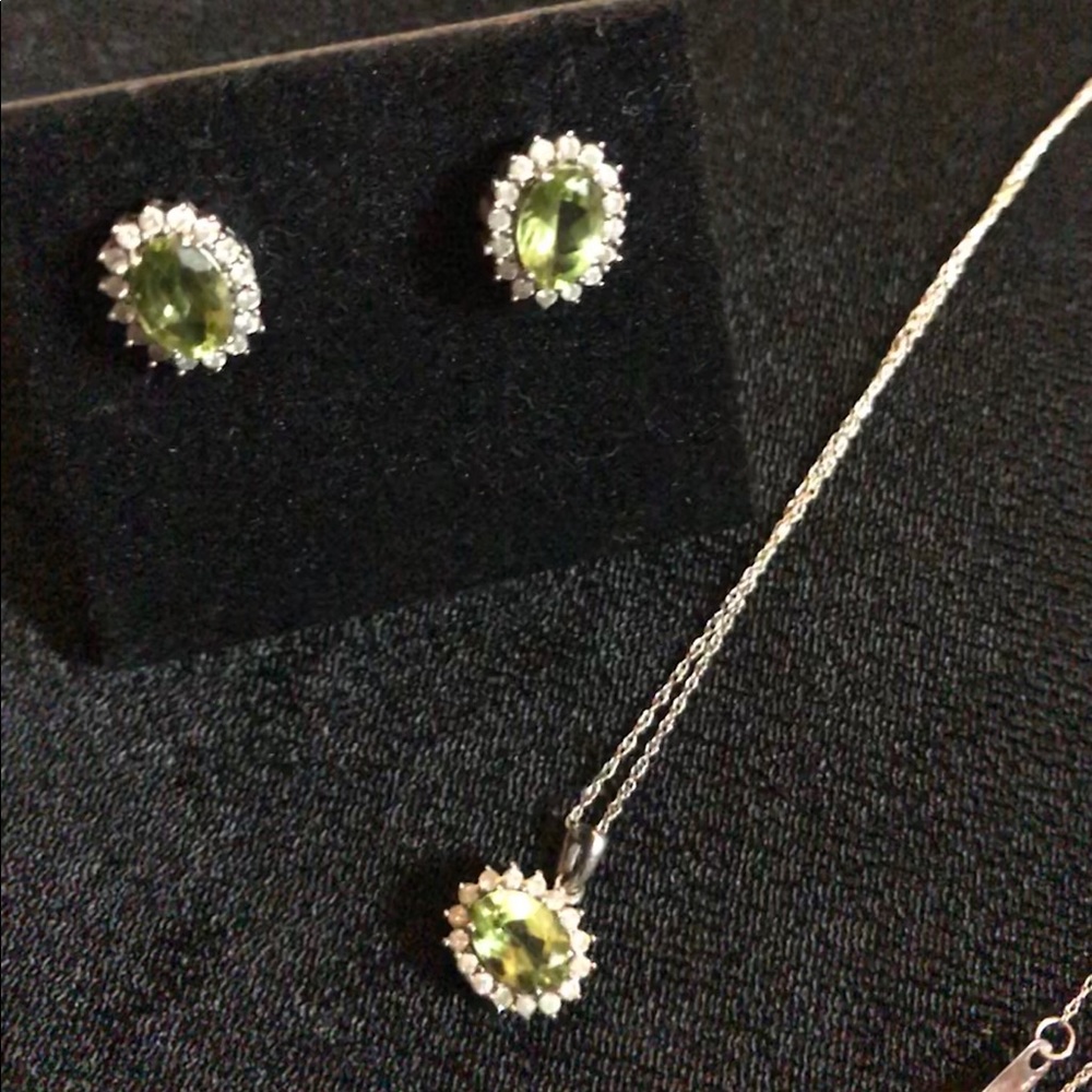 necklace and earring set